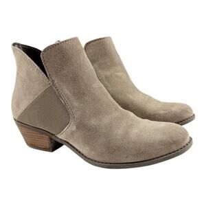 Me Too Suede Taupe Zoey Ankle Booties size 9 Women's